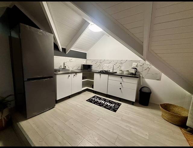 1 bed property to rent in CAPE TOWN